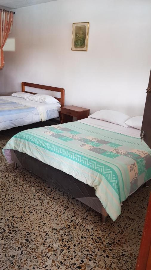 Balneario Chorillano Hotel Villavicencio Bagian luar foto