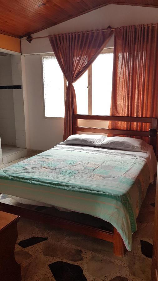 Balneario Chorillano Hotel Villavicencio Bagian luar foto
