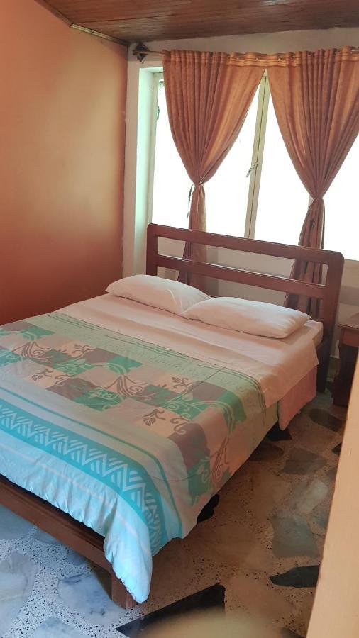 Balneario Chorillano Hotel Villavicencio Bagian luar foto