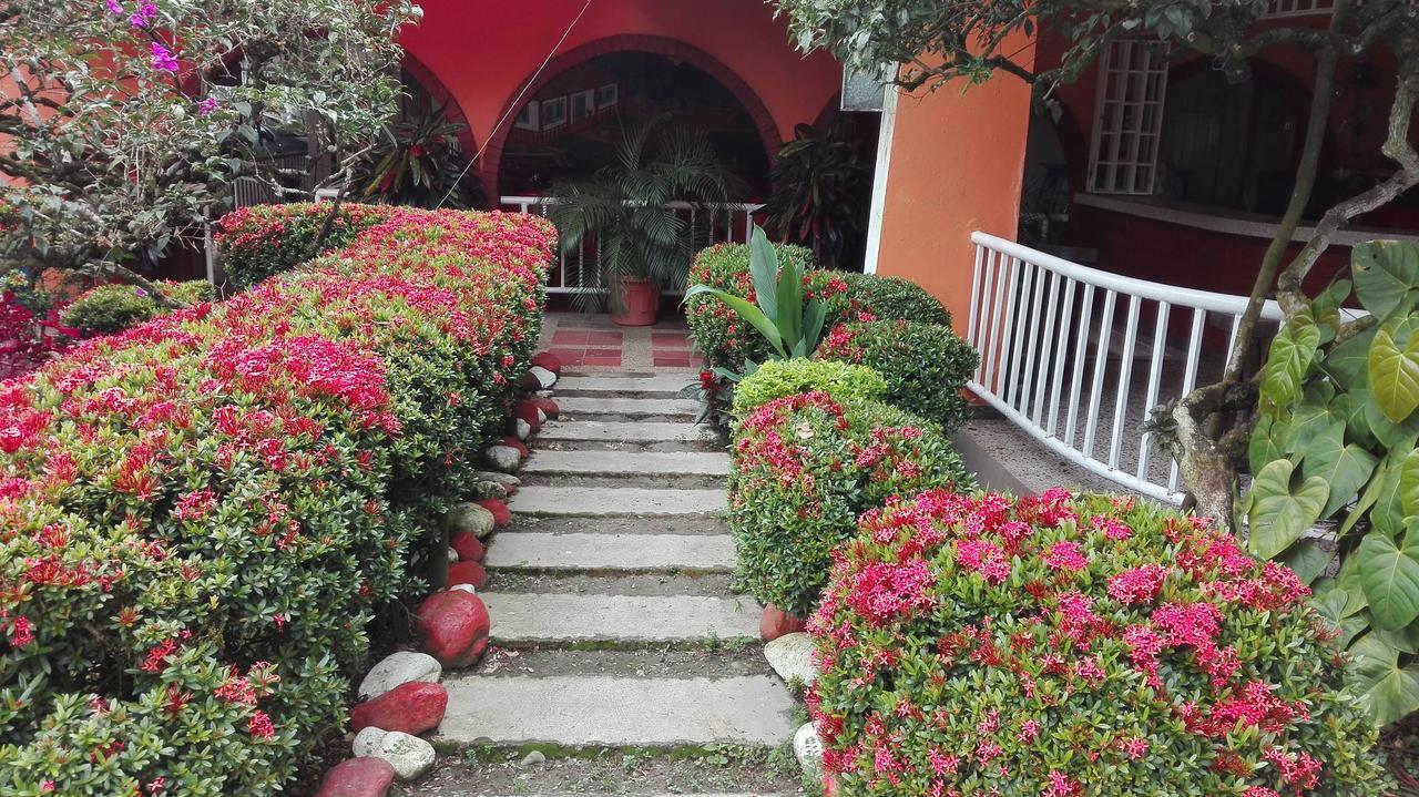 Balneario Chorillano Hotel Villavicencio Bagian luar foto